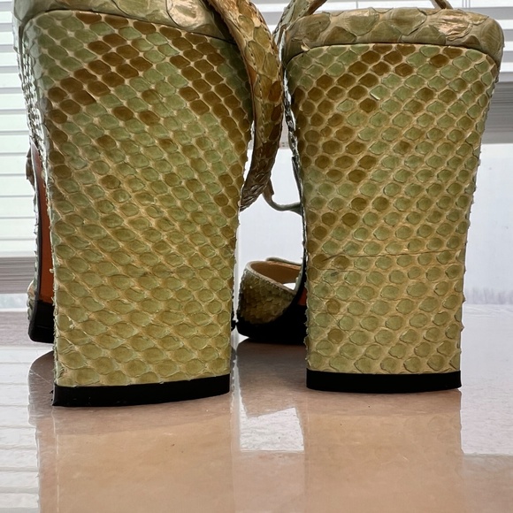 Authentic Salvatore Ferragamo Snakeskin Slingback Heels – Italian Luxury size 7 - Picture 4 of 11